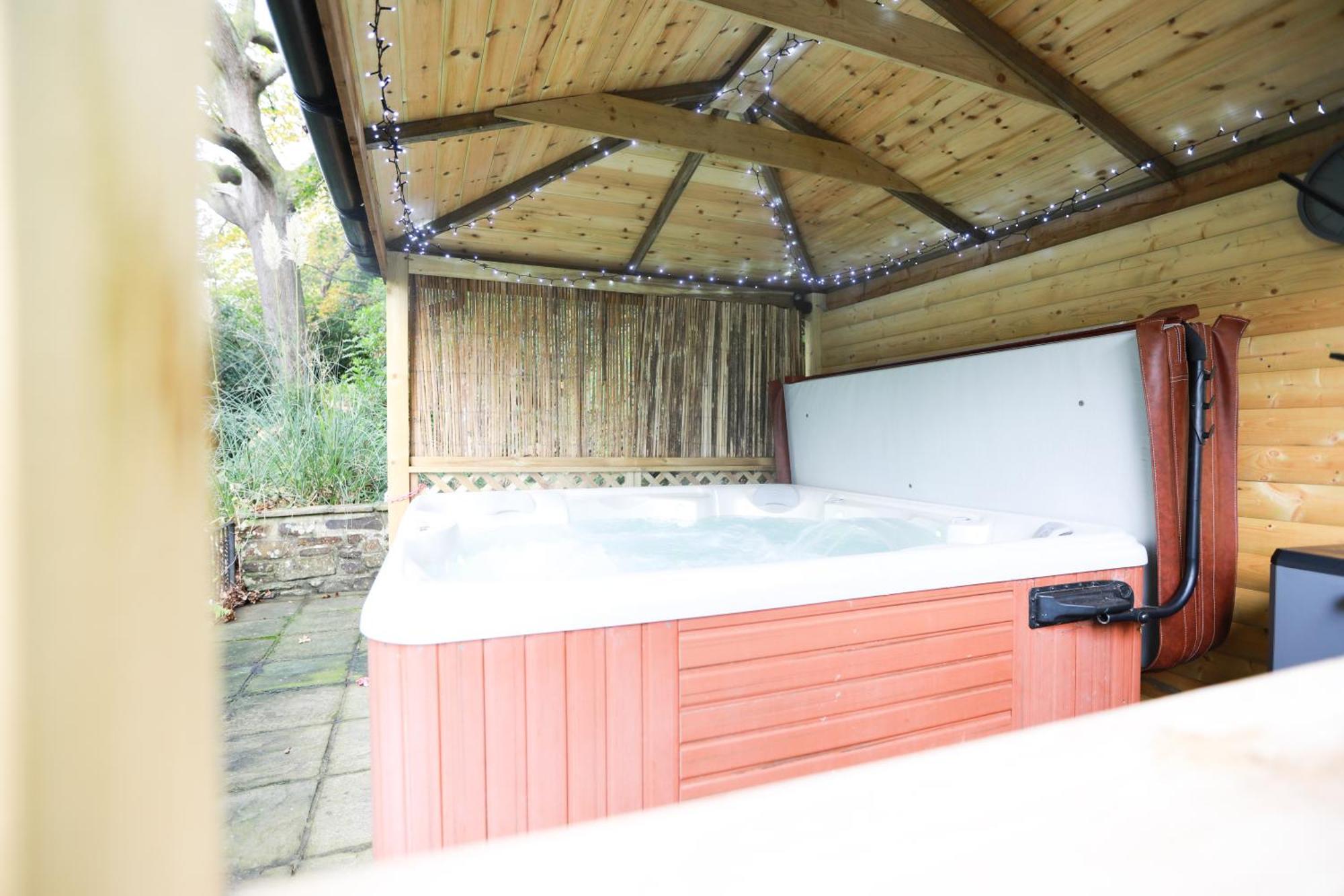Woodside Ash Hot Tub & Pool Appartement Bideford Buitenkant foto