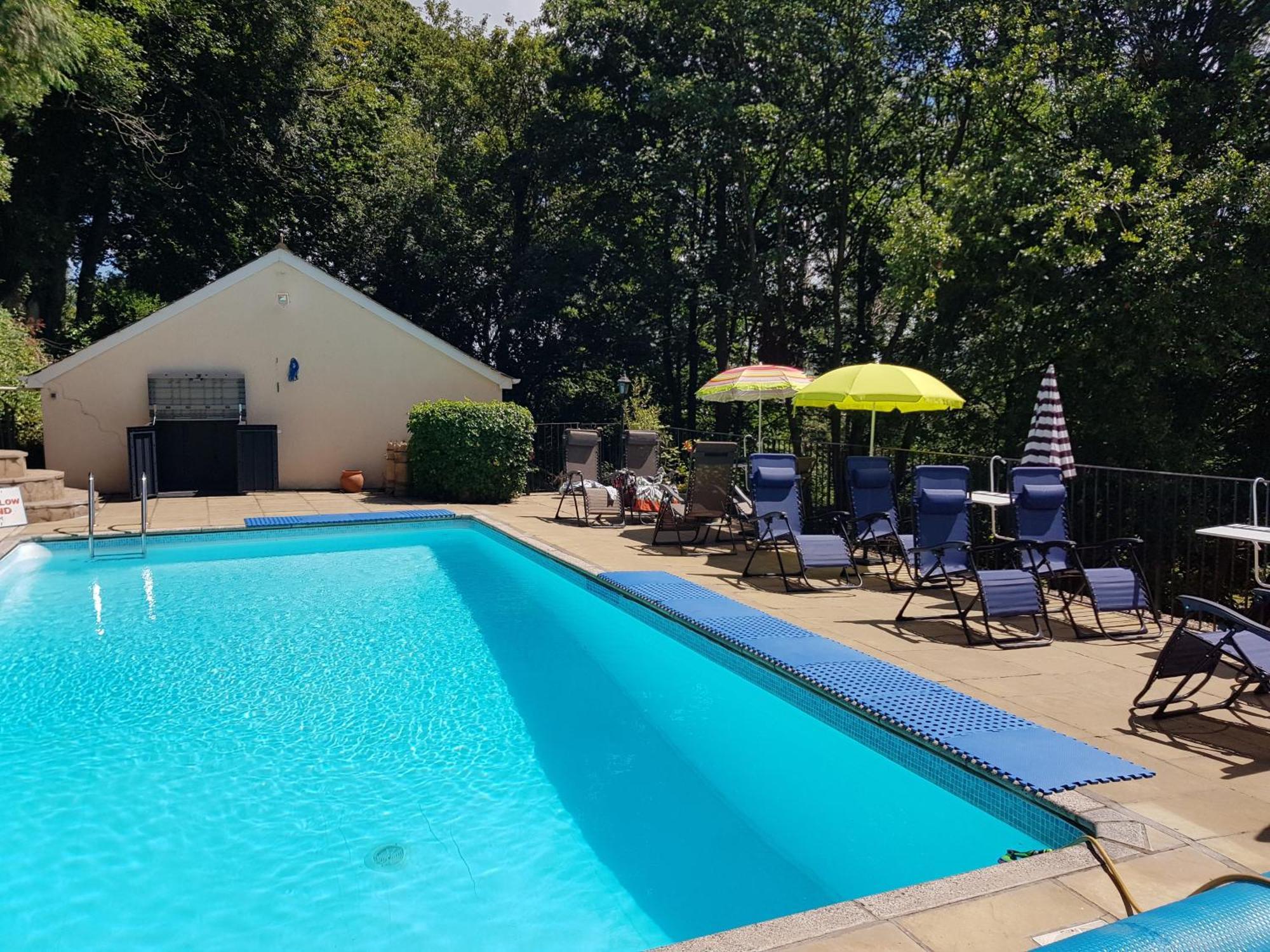 Woodside Ash Hot Tub & Pool Appartement Bideford Buitenkant foto